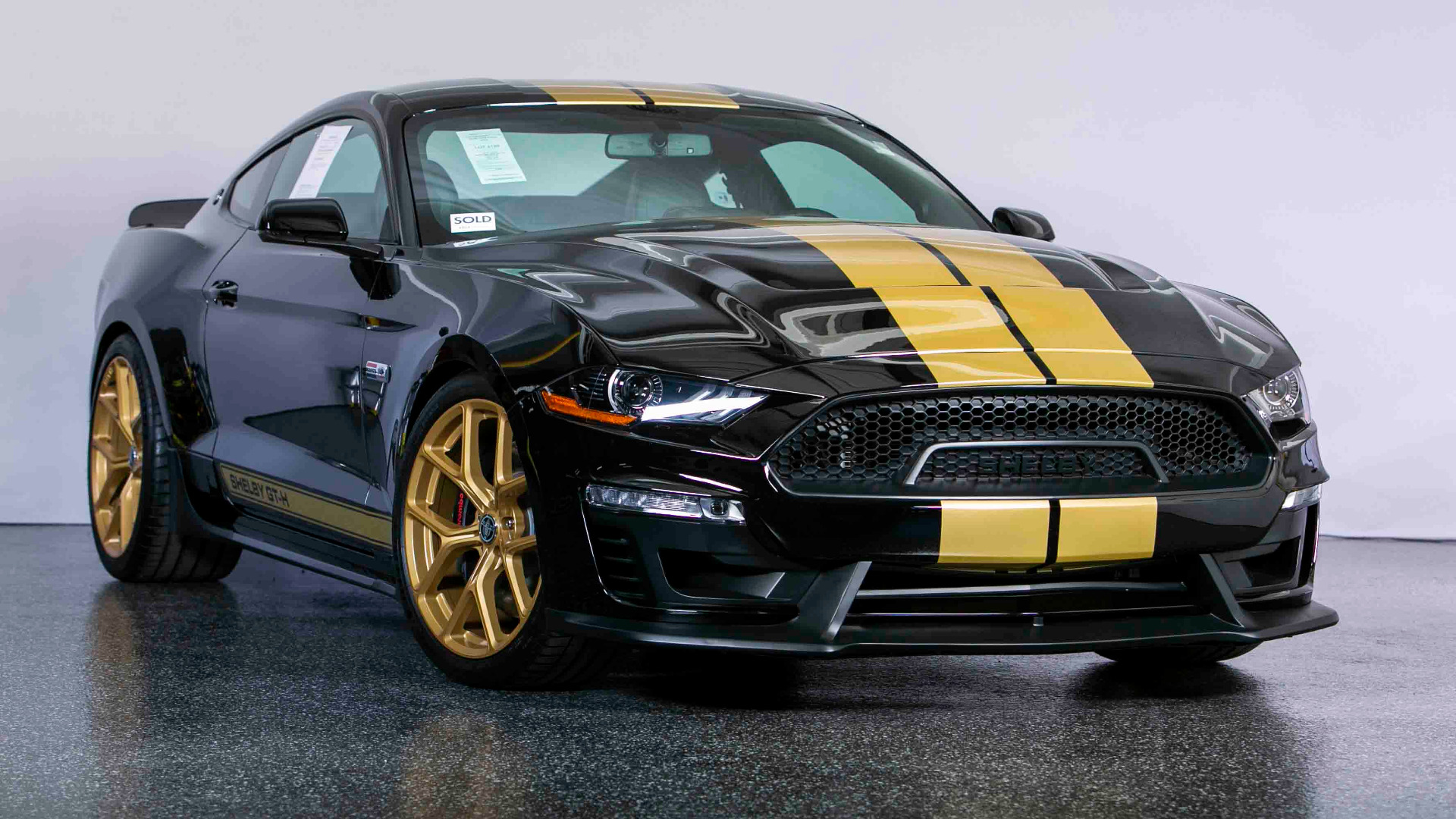 shelby cobra mustang gt500 black